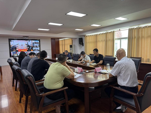 召開防御臺風工作部署會議.png